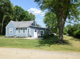 807 S Bull Run Rd, Fowlerville, MI 48836