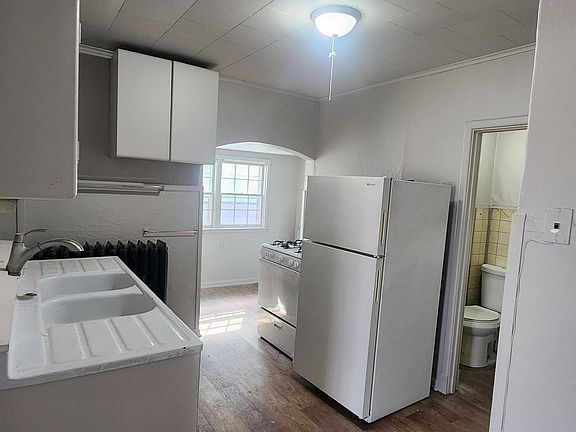 4th image of 1144 36th St #2