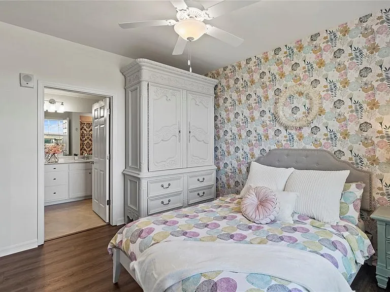 17724 Gawthrop Dr #208 — Photo 36