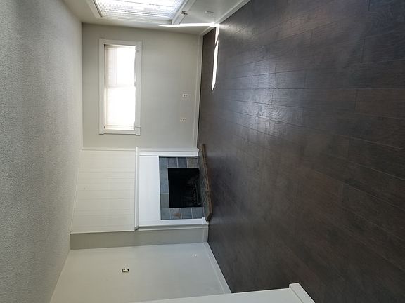 5th image of 1360 Princess Ave