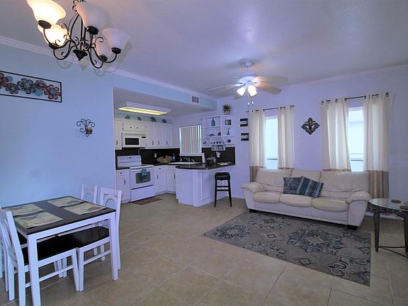 3rd image of 126 E Esperanza St #102