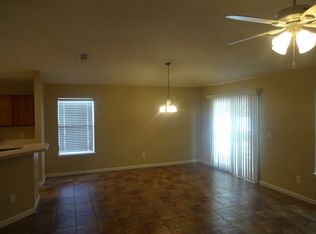 577 Lady Lake Rd W, Jacksonville, FL 32218