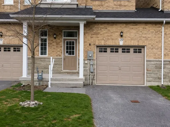 29 Farwell Ave, Wasaga Beach, ON L9Z 0H3