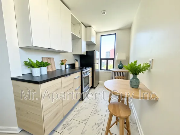 44 Victoria Ave S, Hamilton, ON