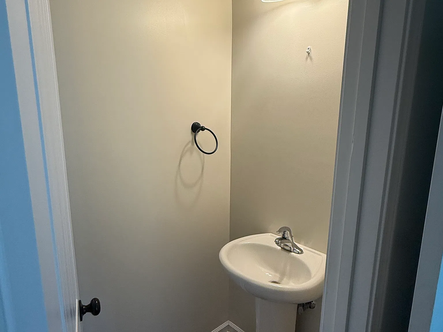 3 bed, 2.5 bath, 1817 sqft, $2,195 — Photo 4
