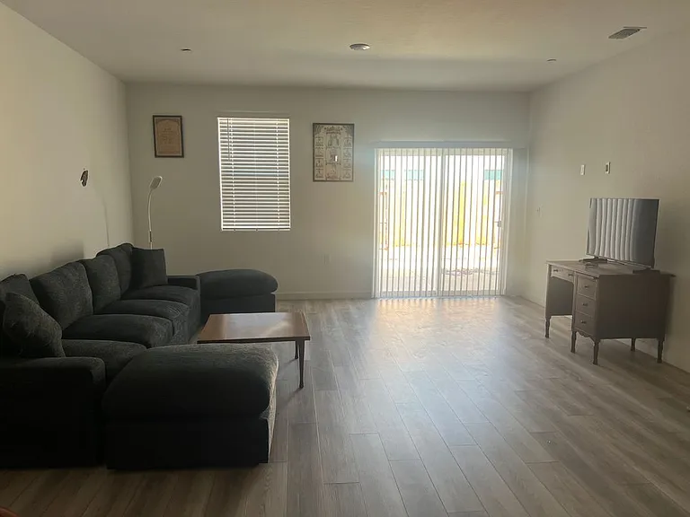 348 Brad Ct — Photo 13