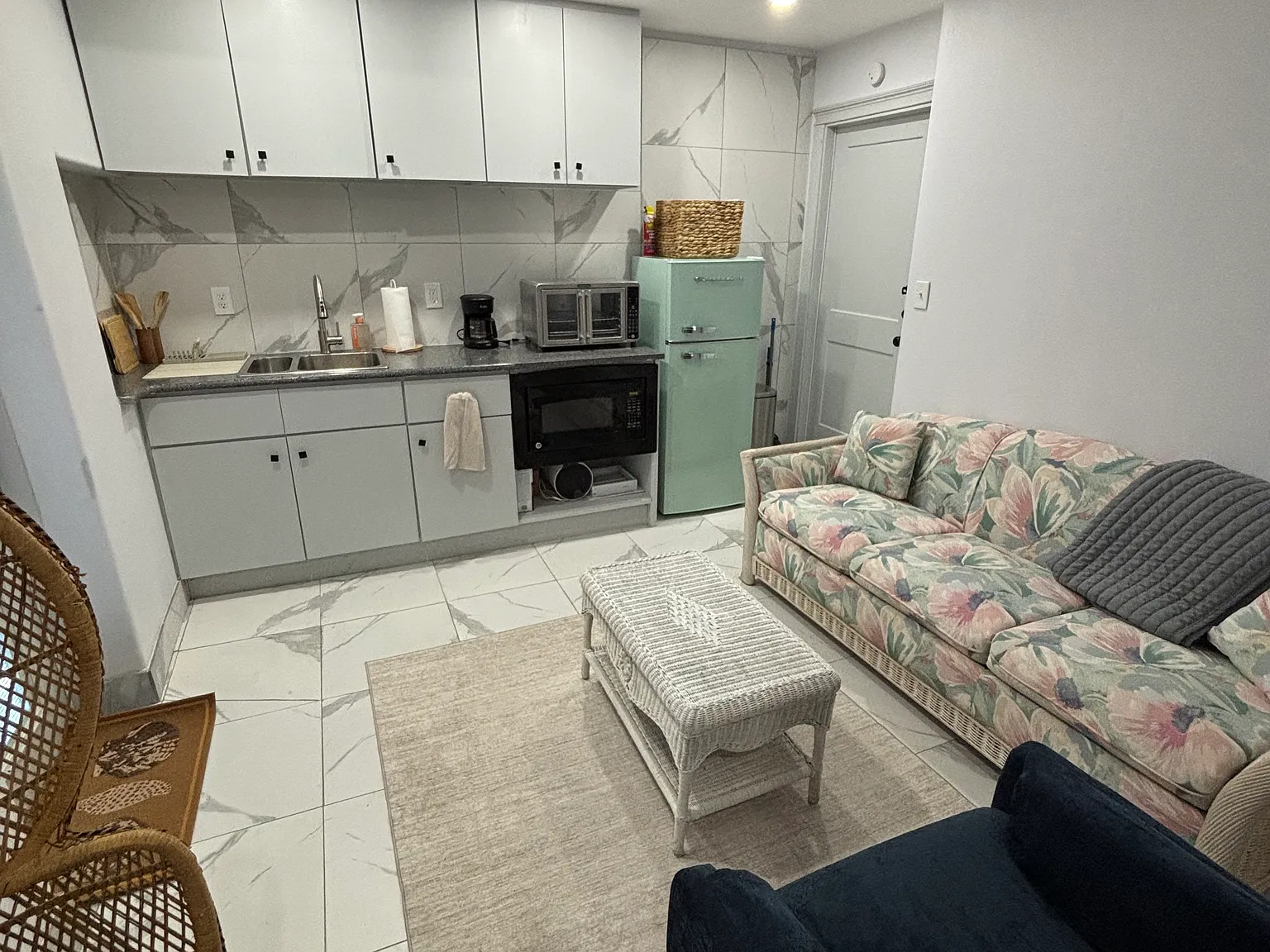 Studio, 400 sqft, $1,450 — Photo 3