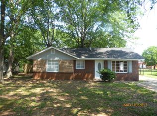 1652 Bryson St, Midfield, AL 35228