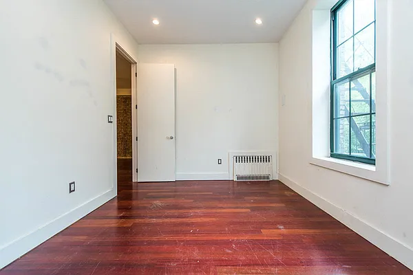 Rented by Nooklyn NYC LLC | media 13