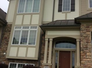 222 Sype Dr, Carol Stream, IL 60188