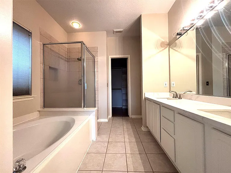 9514 Leaning Tree Ln — Photo 16