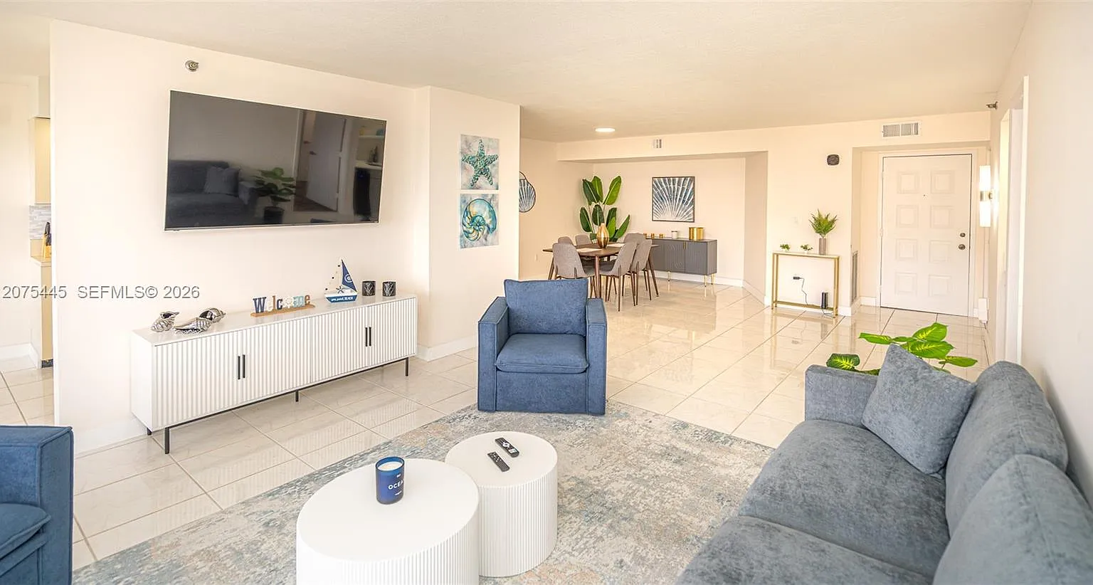 Summit Condo — Photo 3