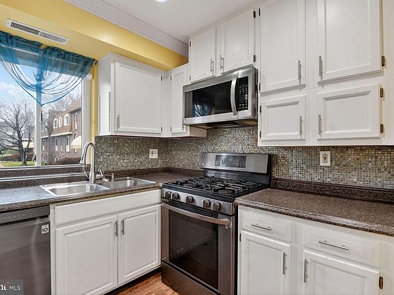 5th image of 11903 Tarragon Rd APT E