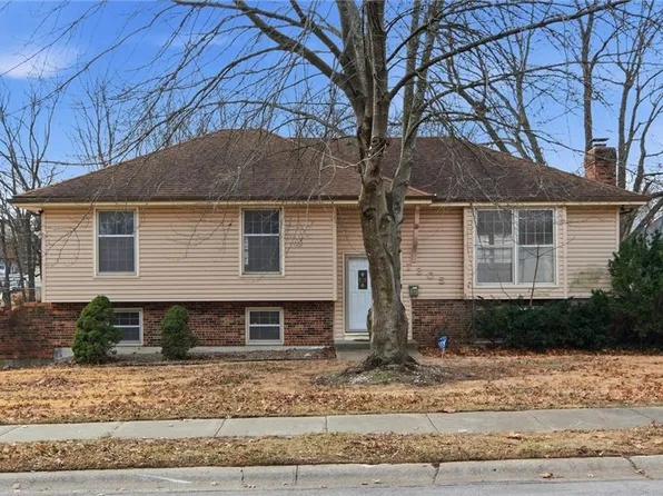 7305 E 129th St, Grandview, MO 64030