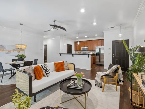 3100 W End Cir APT 102, Nashville, TN 37203