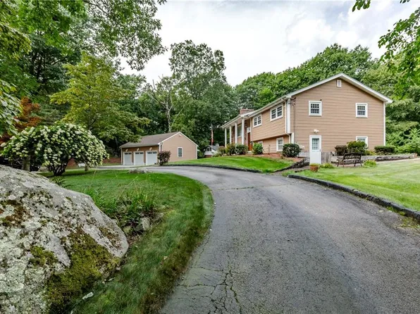 99 Tower Hill Rd, Cumberland, RI 02864