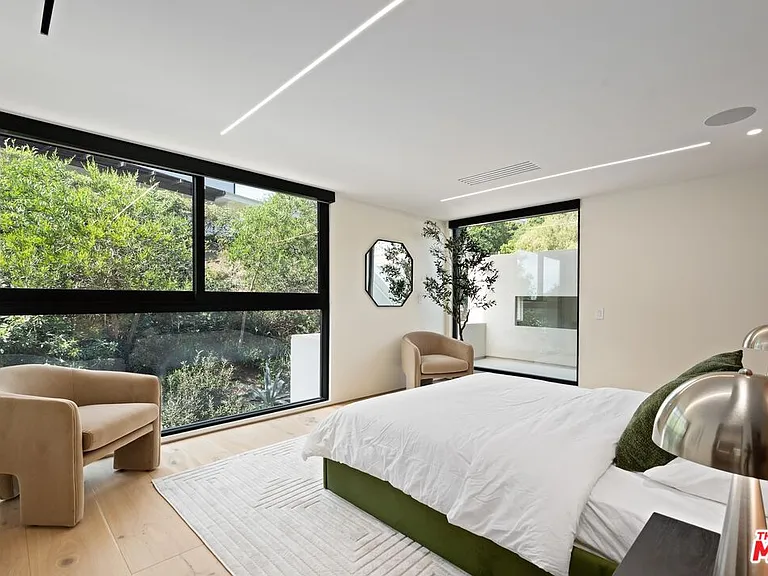 2501 Banyan Dr — Photo 29