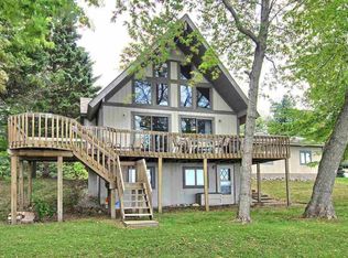 10010 N Lake St, Alden, MI 49612