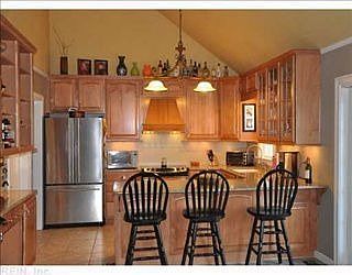 5th image of 1405 Bayberry Pl