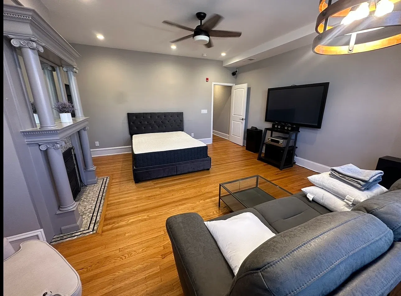 2 bed, 1300 sqft, $2,000 — Photo 2