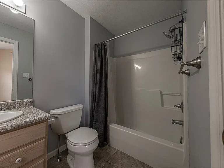 222 Castle Creek Dr — Photo 14