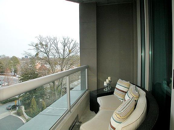 5th image of 2795 Peachtree Rd NE Unit 507
