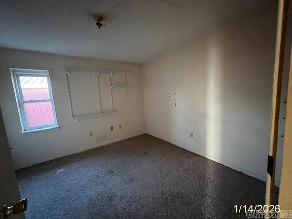 3rd image of 504 Locust Ave