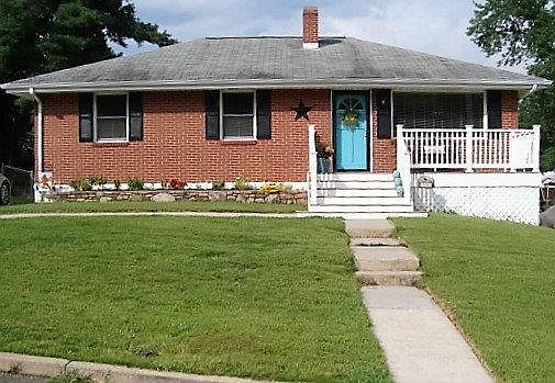 1st image of 1018 Rosemary Ave SE