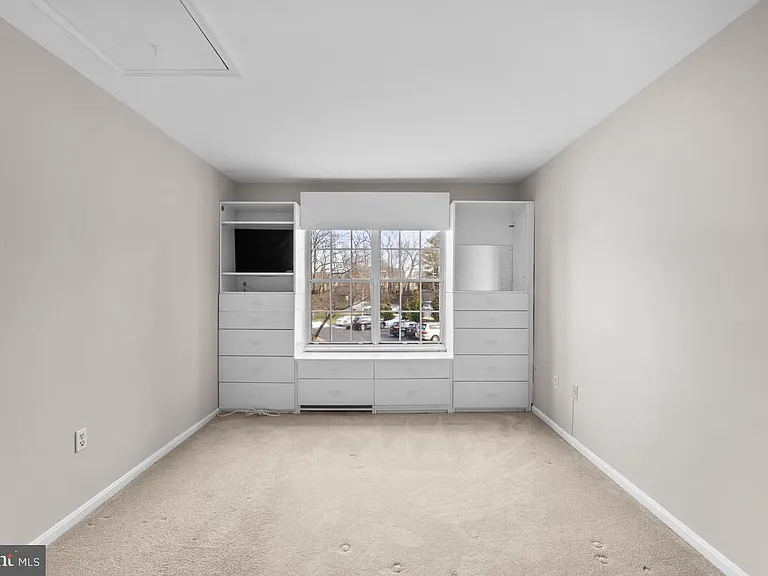 10129 Green Holly Ter — Photo 19