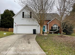 9805 Oxford Woods Ct, Charlotte, NC 28277