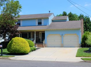 54 Lehigh Ave, Hamilton, NJ 08619