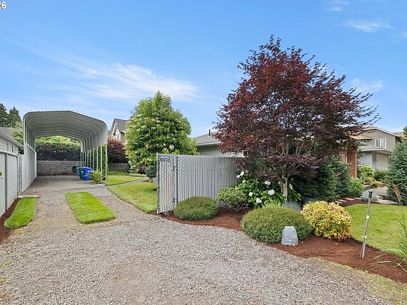 3rd image of 1735 NE 169th Ave