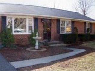 170 Baldwin Ln, Christiansburg, VA 24073