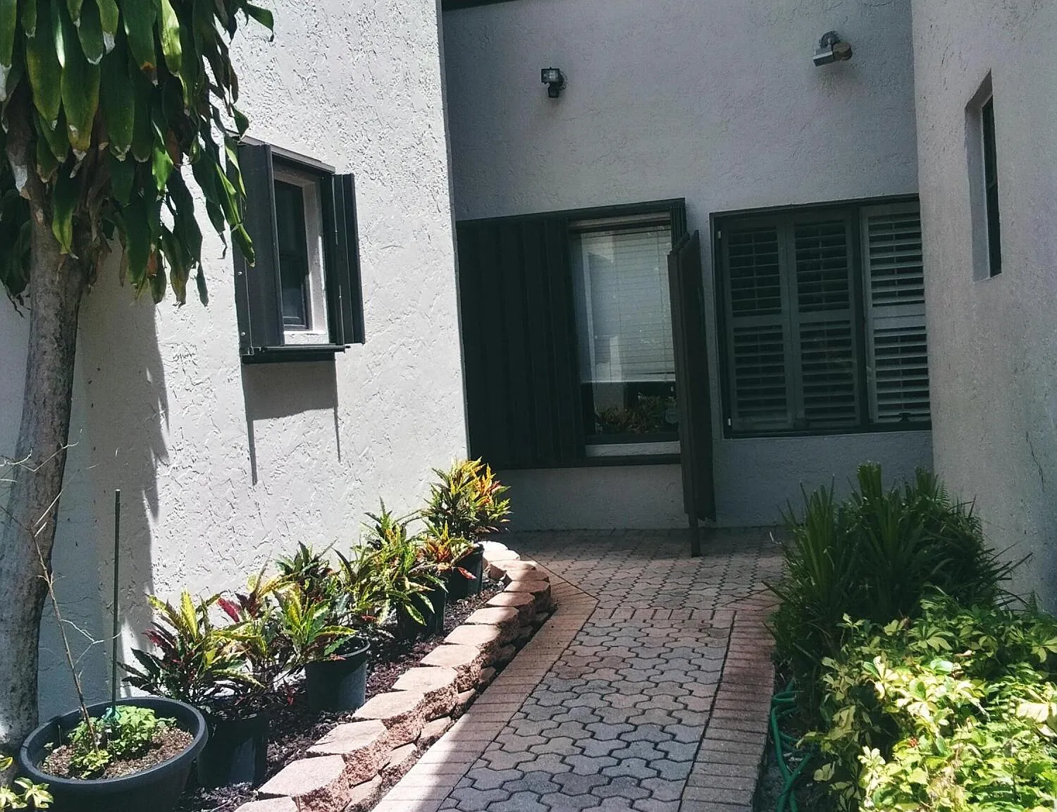 3 bed, 2.5 bath, 2170 sqft, $3,750 — Photo 2