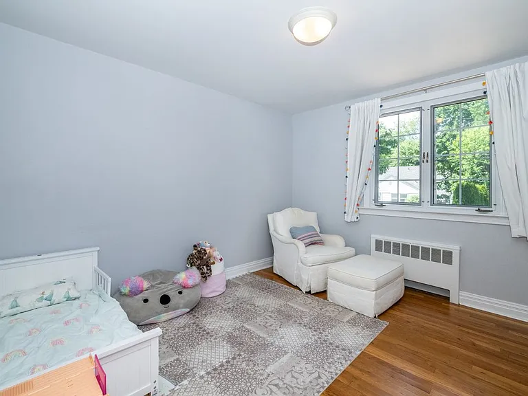 18 Carlyle Pl — Photo 17