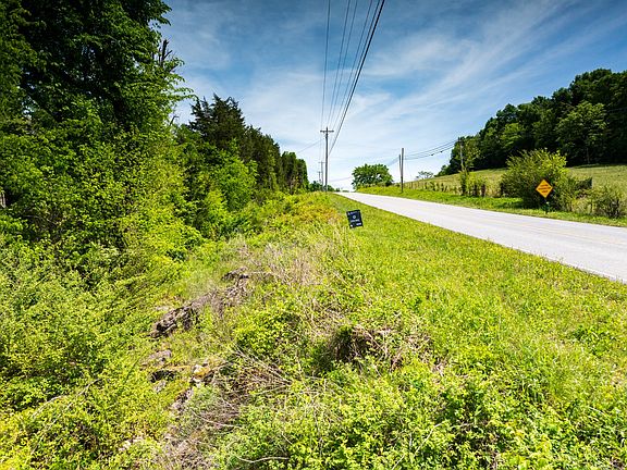 3rd image of 1 Murfreesboro Rd