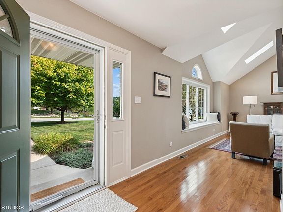 2nd image of 376 Tremont Ct