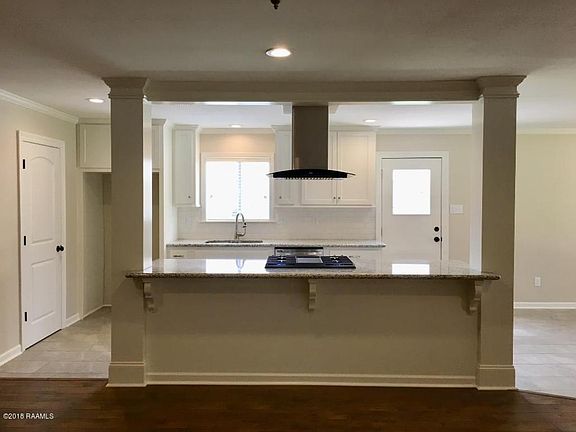 3rd image of 304 Elmwood Dr