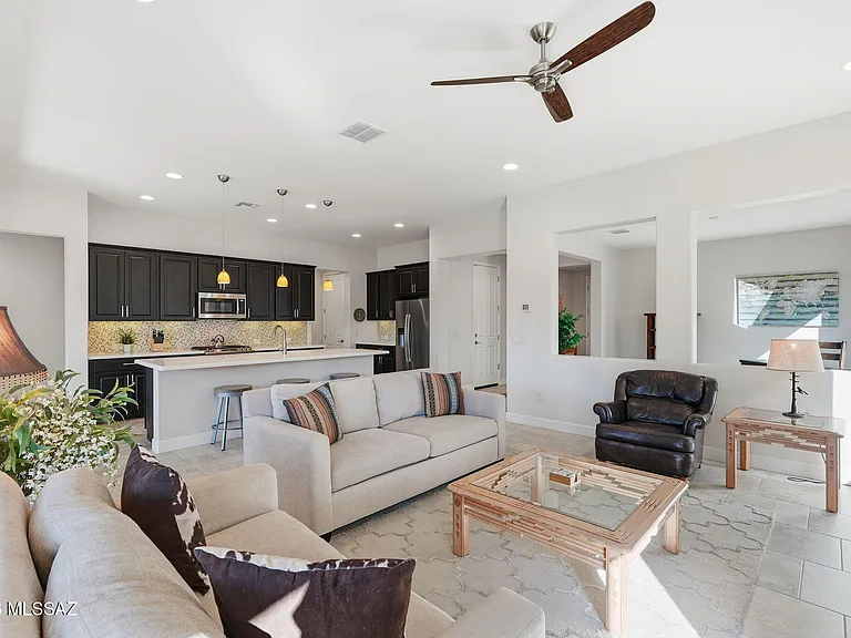 61295 E Flint Dr — Photo 9