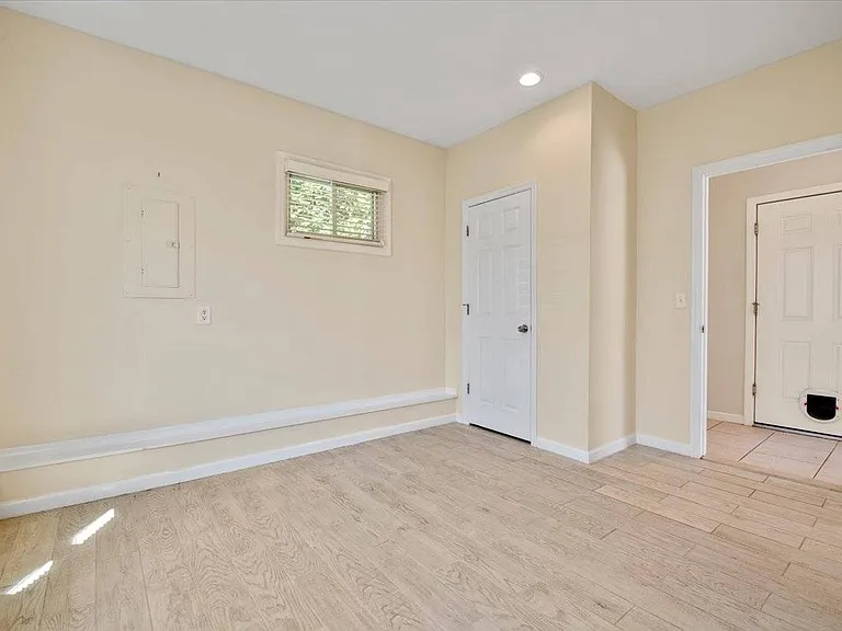25A Gardners Ln — Photo 13