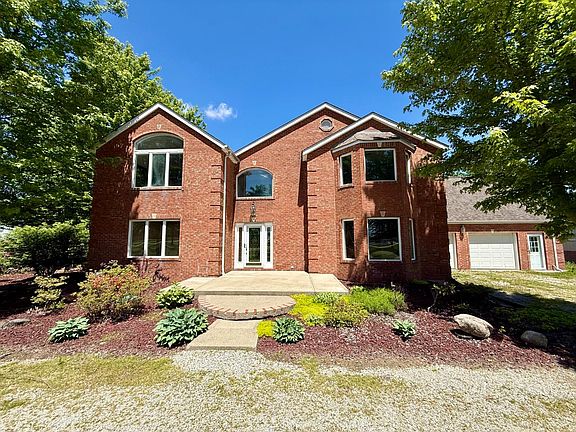 3rd image of 5783 E State Rd #46