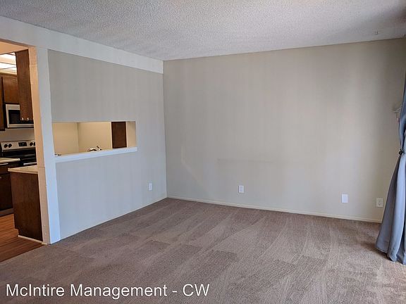 4th image of 115 N Myrtle Ave APT 2C