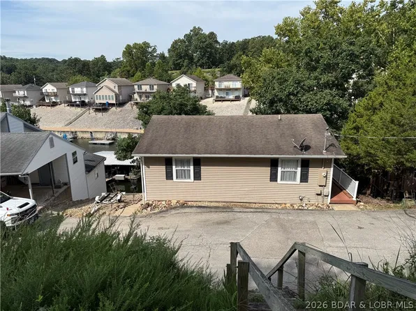 344 Shawnee Rd, Sunrise Beach, MO 65079