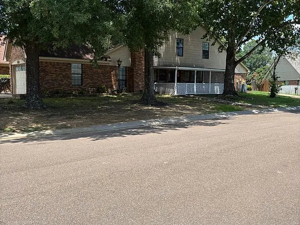 7158 Greenbriar Dr, Southaven, MS 38671