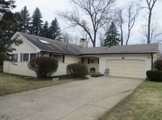 725 Riverside Ct, South Bend, IN 46616