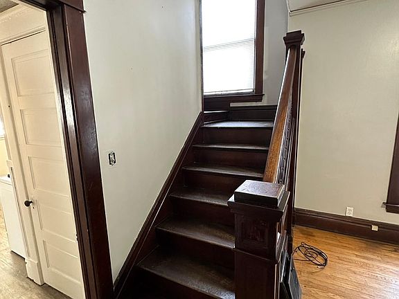 4th image of 740 E Stockbridge Ave