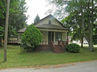 504 Sanderson St, Saint Charles, MI