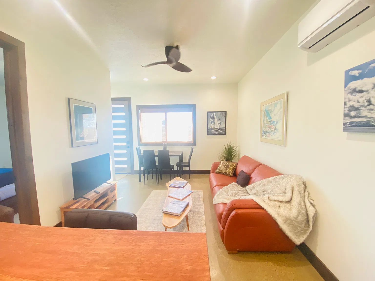 1 bed, 700 sqft, $1,600 — Photo 2