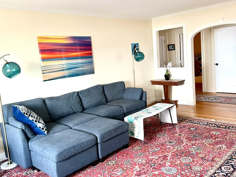 77 Lynn Shore Dr #1 — Photo 16