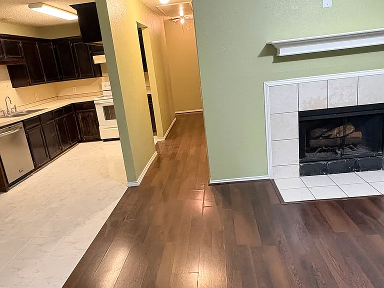 7023 Lincoln Dr — Photo 2